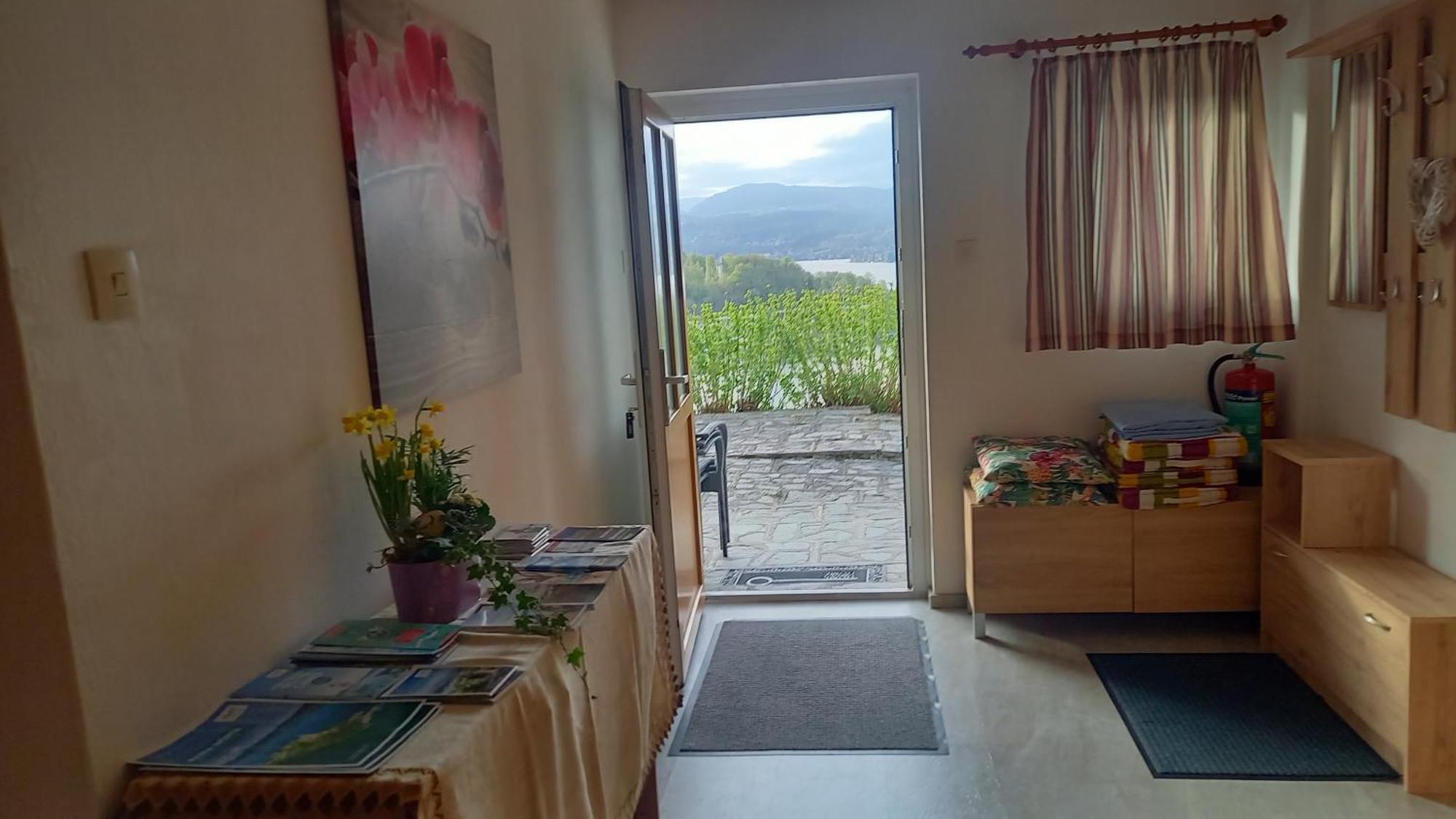Haus Sonnenhang +Seeblick+Pool Reifnitz Bagian luar foto
